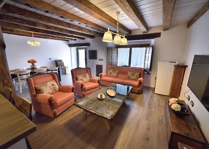 Dom wakacyjny El Rotejar *